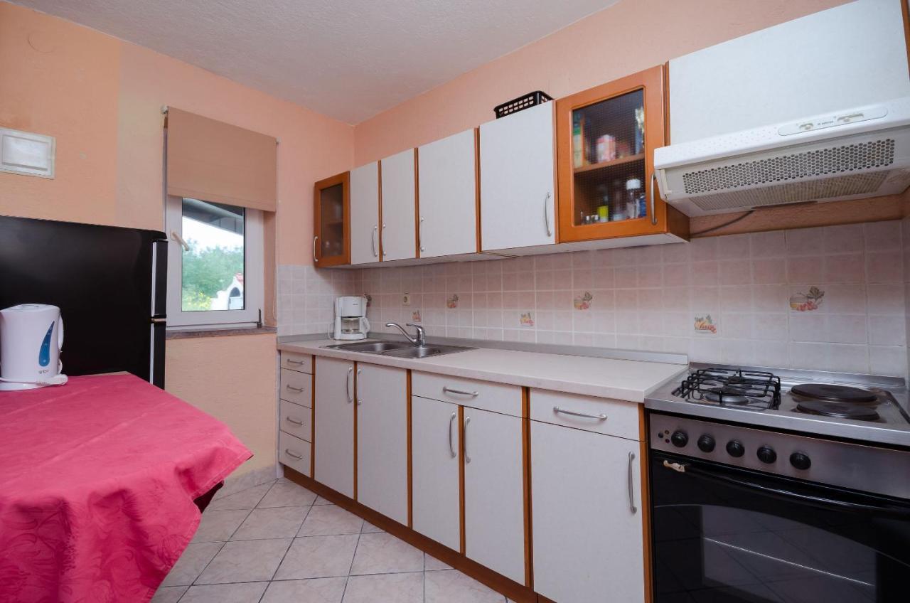 Apartments Helena Lopar Bagian luar foto